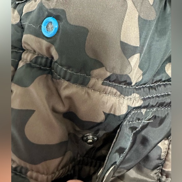 Sovereign Code Camouflage Vest, Boy Size 4t - Picture 2 of 5